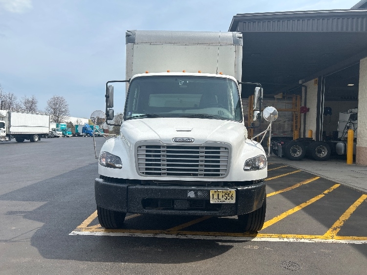 2020 Freightliner eM2 in Cranbury, NJ — photo 2