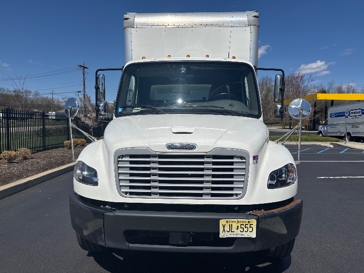 2020 Freightliner eM2 in Cranbury, NJ — photo 2