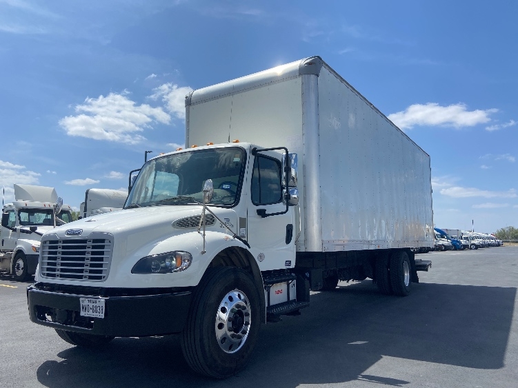 2020 Freightliner eM2 in San Antonio, TX — photo 3