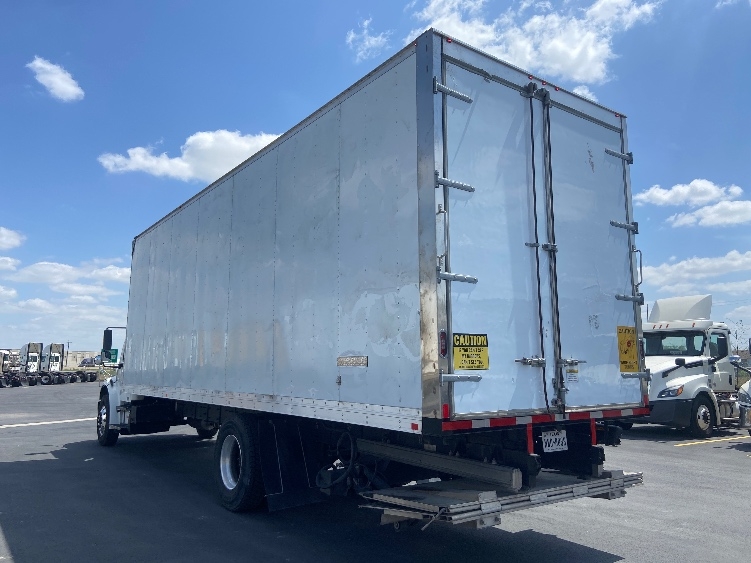 2020 Freightliner eM2 in San Antonio, TX — photo 6