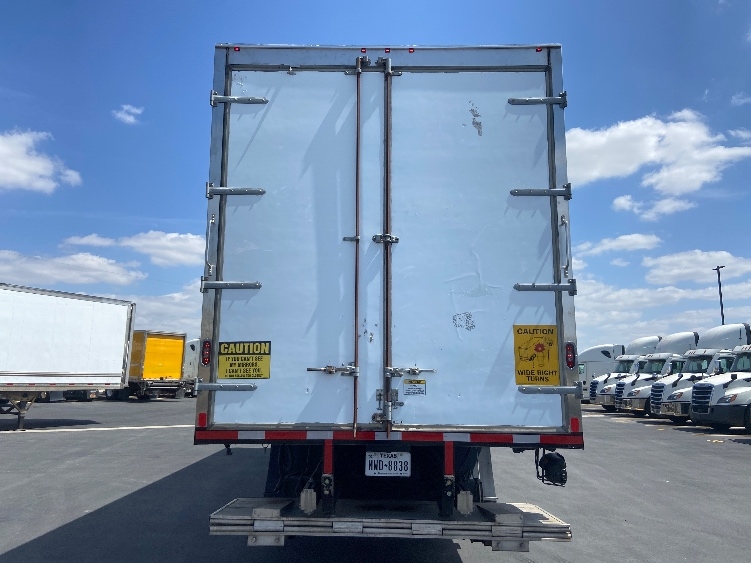 2020 Freightliner eM2 in San Antonio, TX — photo 7