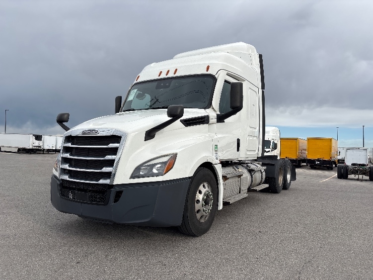 2020 Freightliner Cascadia in Salt Lake City, UT — photo 3
