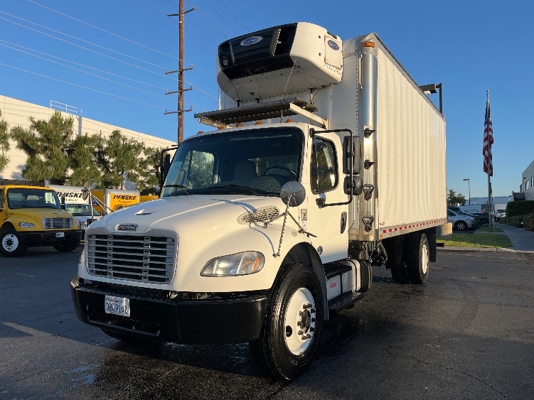 2020 Freightliner M2 106 in Torrance, CA — photo 3