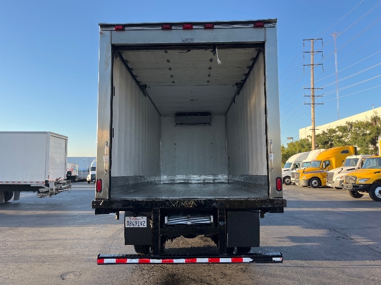 2020 Freightliner M2 106 in Torrance, CA — photo 8