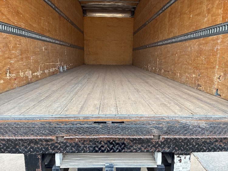 2020 Freightliner M2 106 in Lubbock, TX — photo 10