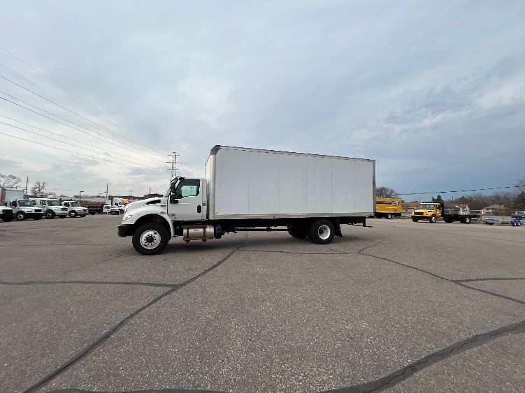 2020 International MV in Warren, MI — photo 4