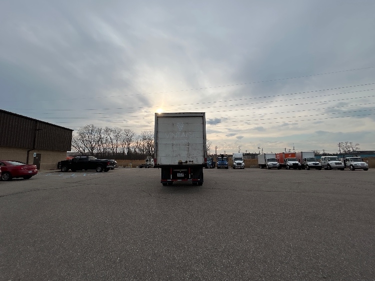 2020 International MV in Warren, MI — photo 7