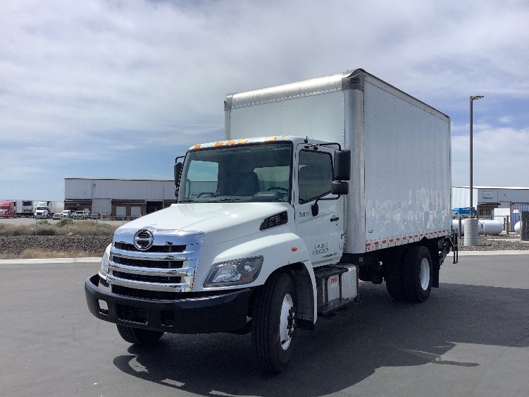 2020 Hino 268 in Kent, WA — photo 3