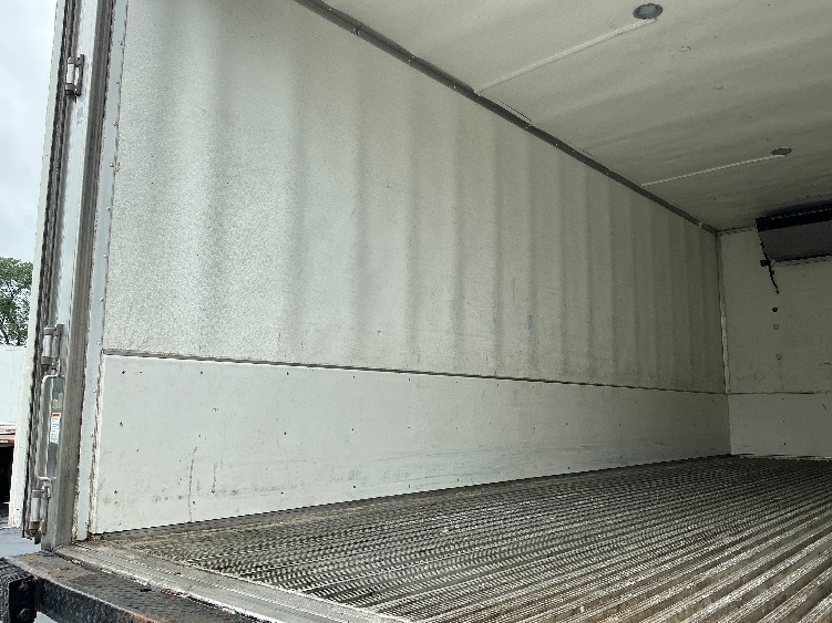 2020 Freightliner eM2 in Lexington, KY — photo 10
