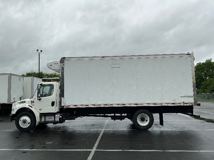 2020 Freightliner eM2 in Lexington, KY — photo 4