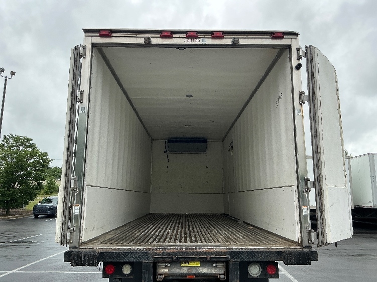 2020 Freightliner eM2 in Lexington, KY — photo 8