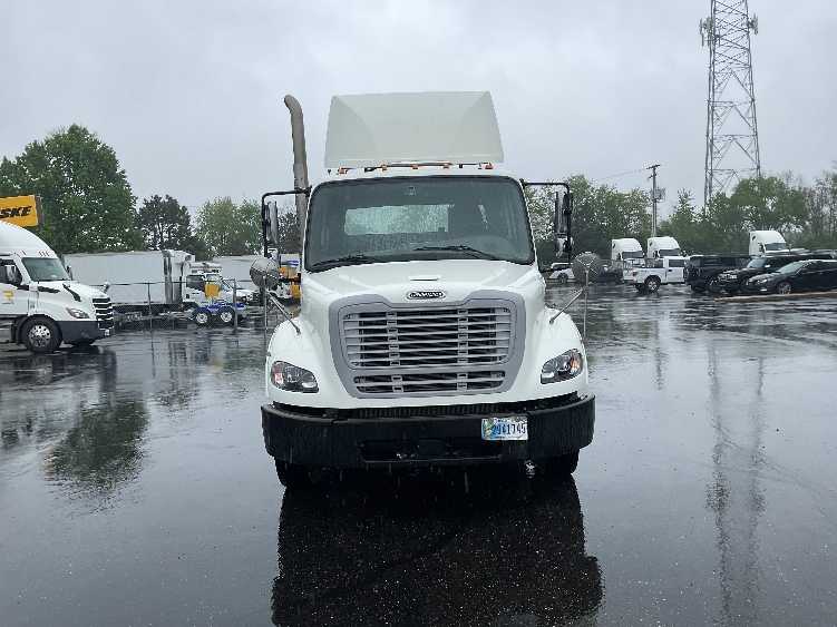 2020 Freightliner M2 112 in Canton, OH — photo 2