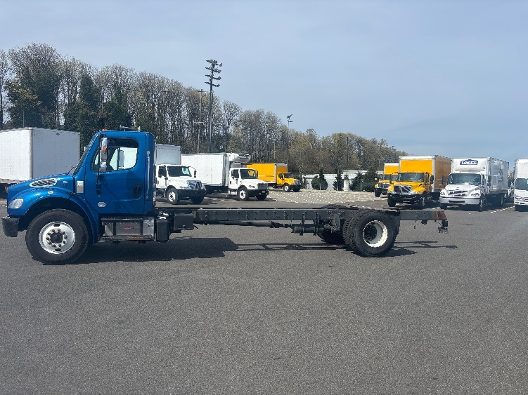 2020 Freightliner eM2 in Everett, WA — photo 4