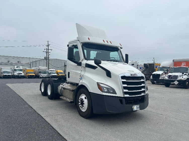 2020 Freightliner Cascadia