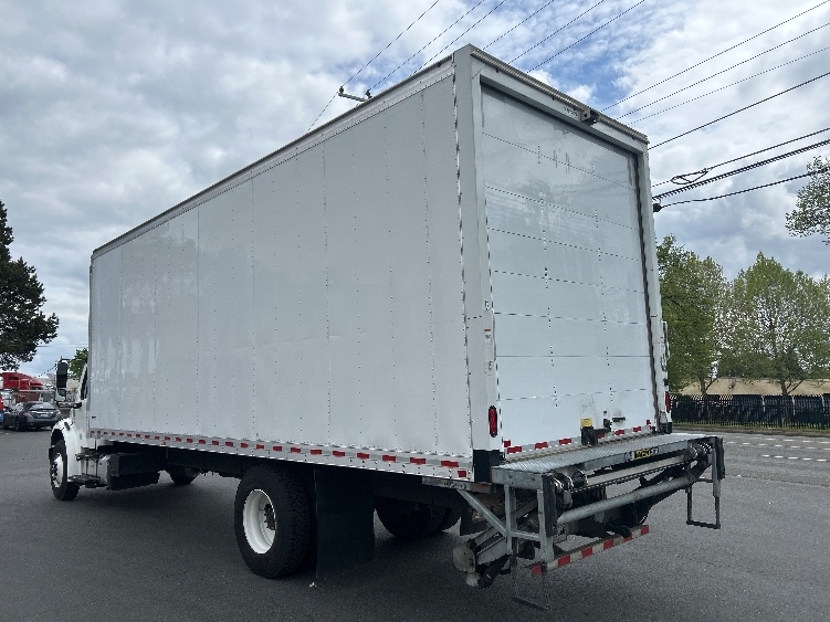 2021 Freightliner eM2 in Portland, OR — photo 6