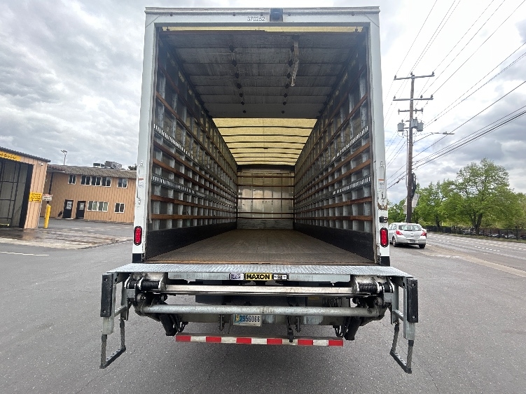2021 Freightliner eM2 in Portland, OR — photo 8