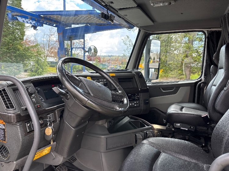 2020 Volvo in Clackamas, OR — photo 10