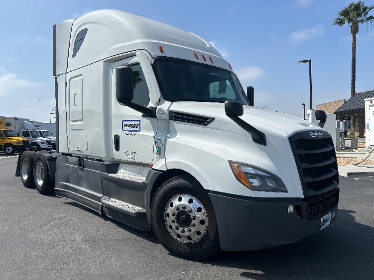 2021 Freightliner Cascadia
