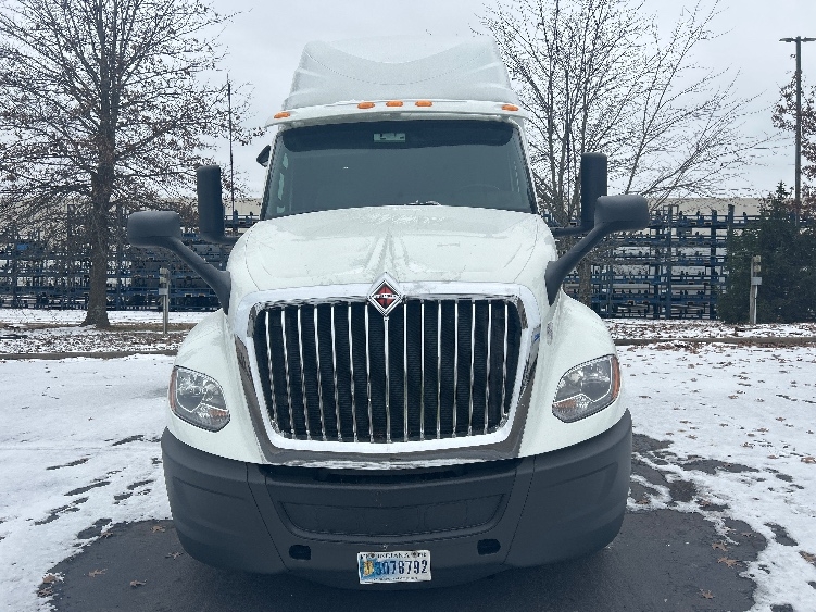 2021 International LT in Louisville, KY — photo 2