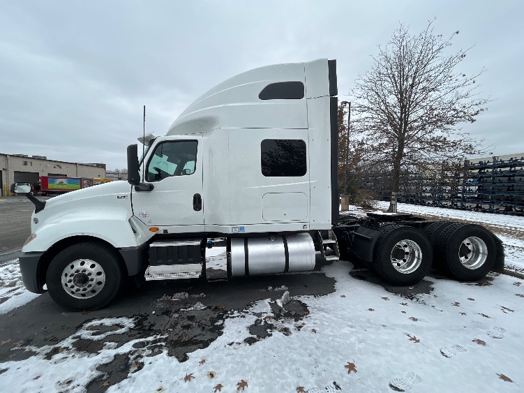 2021 International LT in Louisville, KY — photo 4