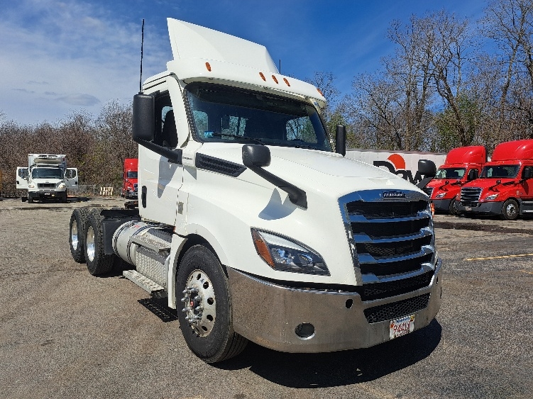 2021 Freightliner Cascadia