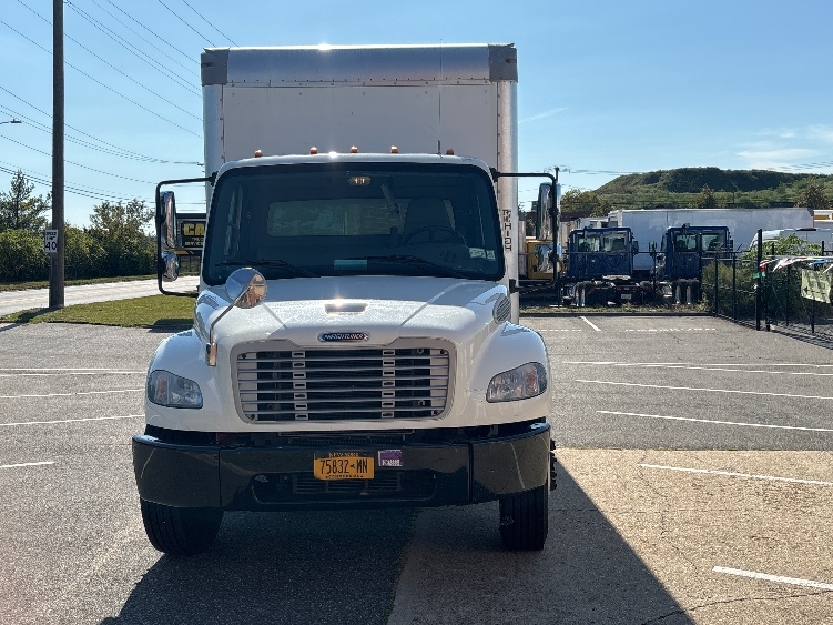 2021 Freightliner eM2 in West Babylon, NY — photo 2