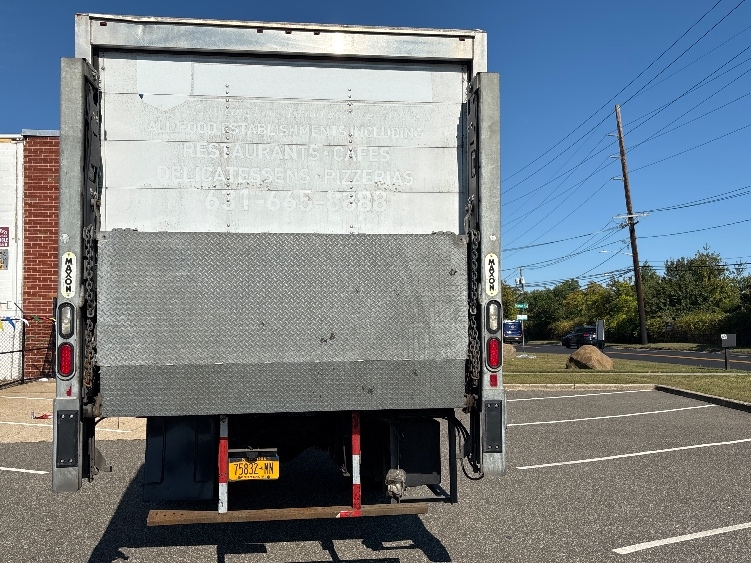 2021 Freightliner eM2 in West Babylon, NY — photo 7