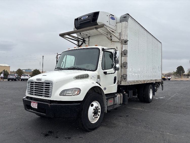 2021 Freightliner M2 106 in Denver, CO — photo 3