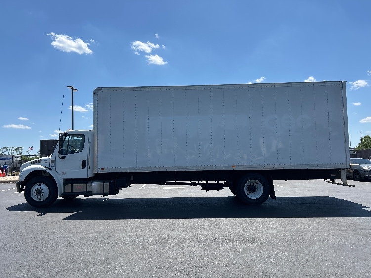 2021 Freightliner eM2 in Greensboro, NC — photo 4