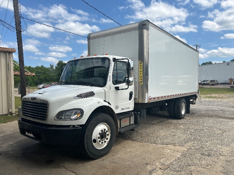 2021 Freightliner eM2 in Dothan, AL — photo 3