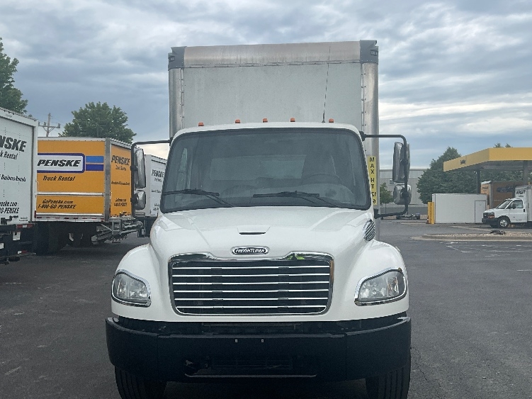 2021 Freightliner eM2 in Springfield, MO — photo 2