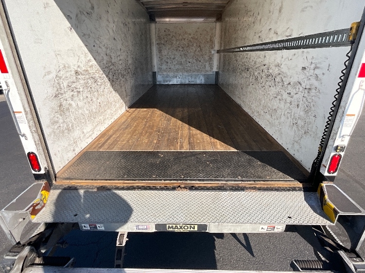 2021 Freightliner M2 106 in Manassas, VA — photo 10