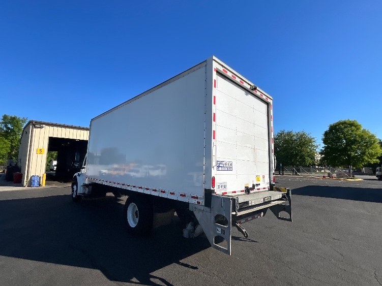 2021 Freightliner M2 106 in Manassas, VA — photo 6