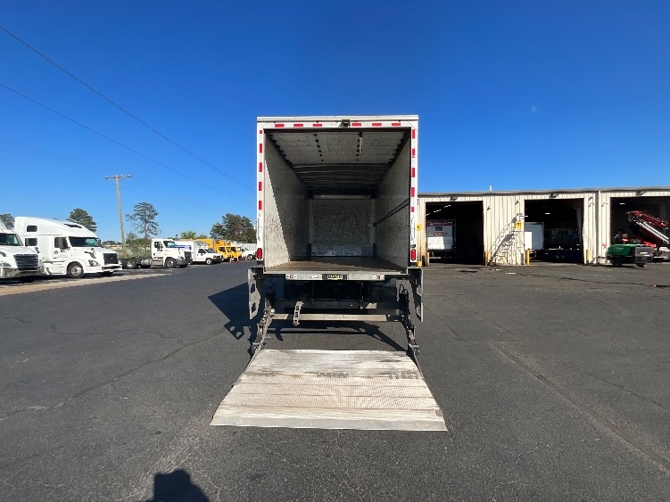 2021 Freightliner M2 106 in Manassas, VA — photo 9