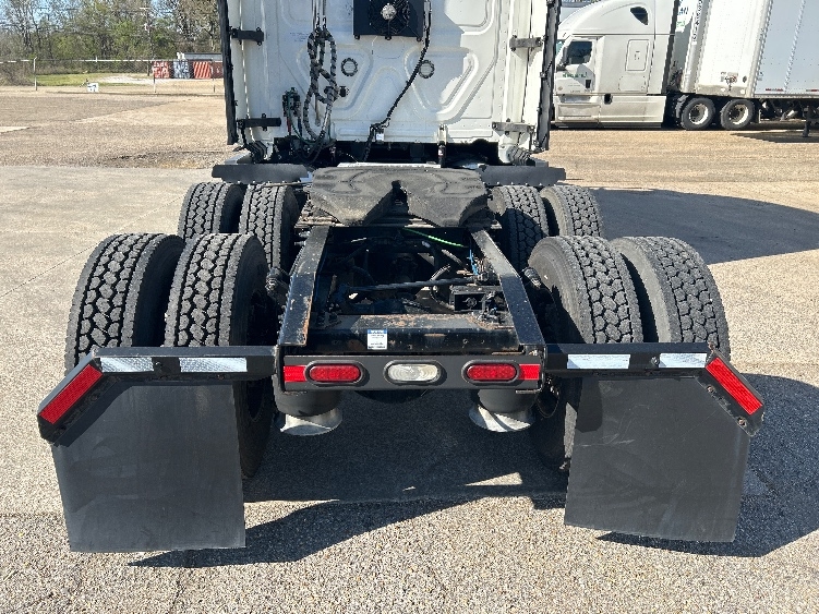 2021 Freightliner Cascadia in Belden, MS — photo 6