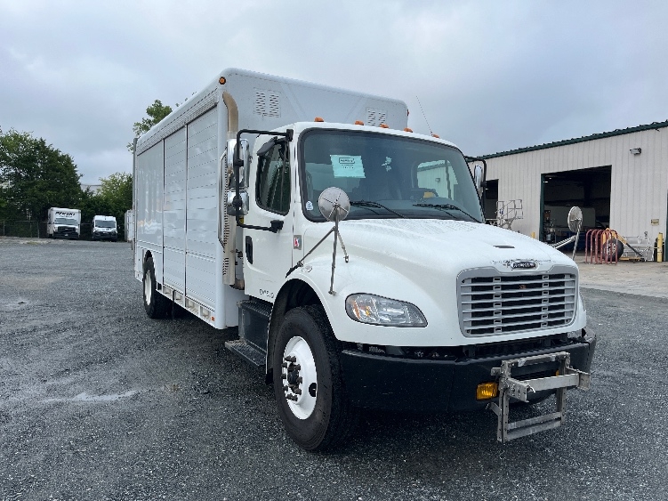 2021 Freightliner M2 106