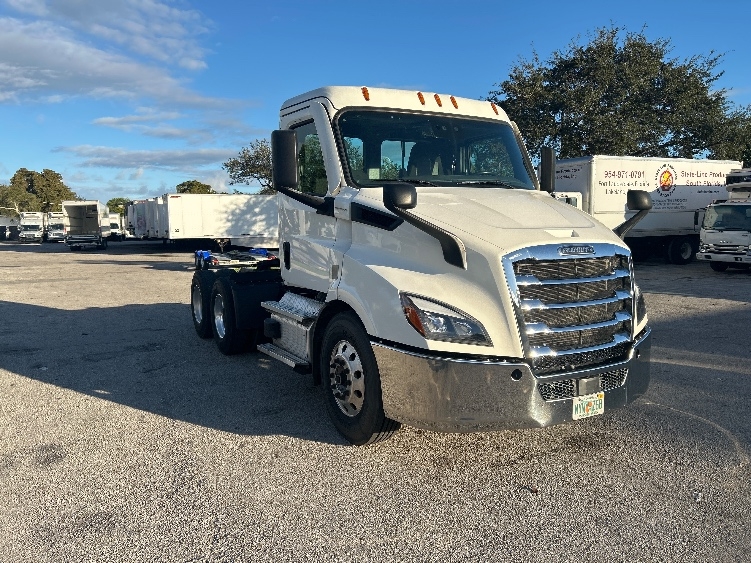 2021 Freightliner Cascadia
