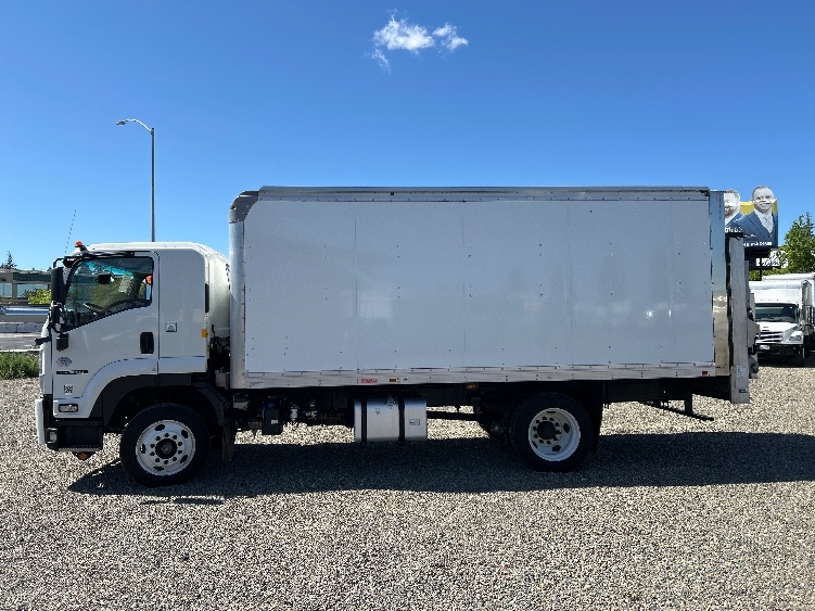 2020 Isuzu FTR in West Sacramento, CA — photo 4