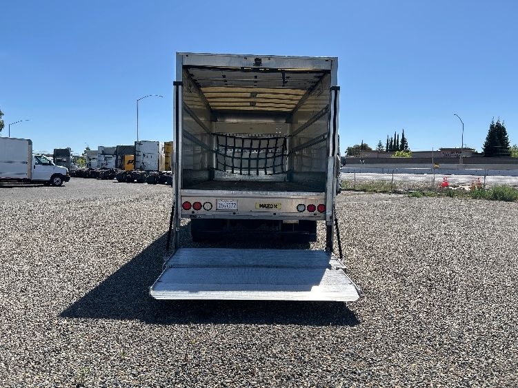 2020 Isuzu FTR in West Sacramento, CA — photo 9