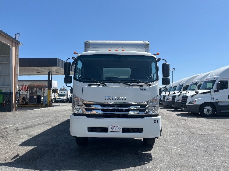 2020 Isuzu FTR in Torrance, CA — photo 2