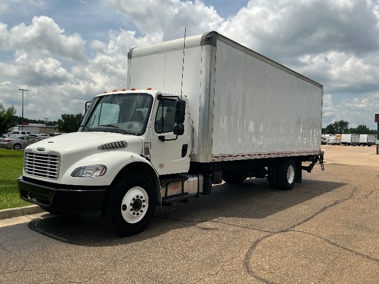 2021 Freightliner eM2 in Jackson, MS — photo 3