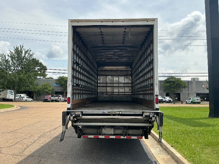 2021 Freightliner eM2 in Jackson, MS — photo 8