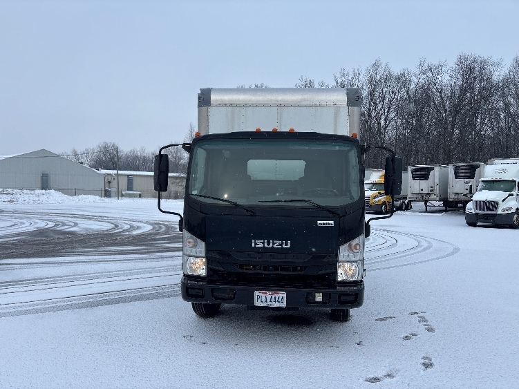 2021 Isuzu NQR in Akron, OH — photo 2