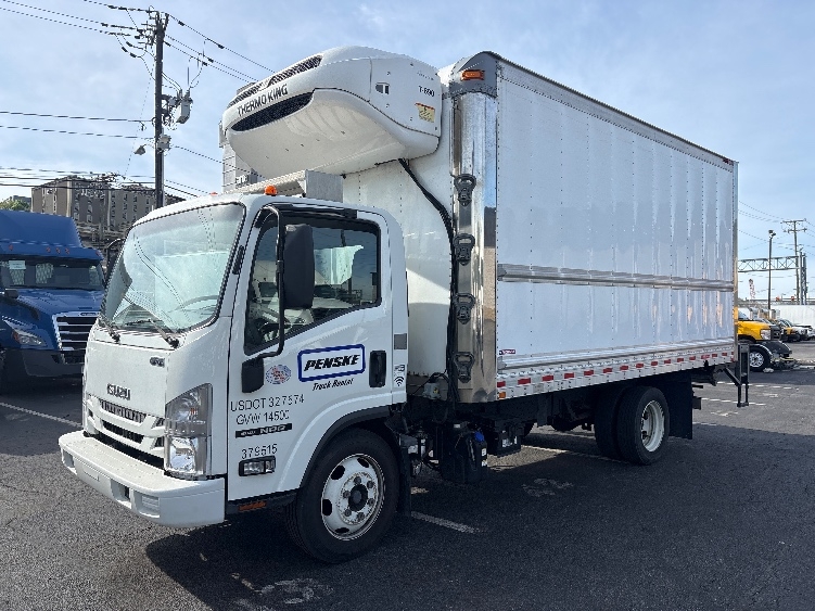 2021 Isuzu NRR in North Bergen, NJ — photo 3
