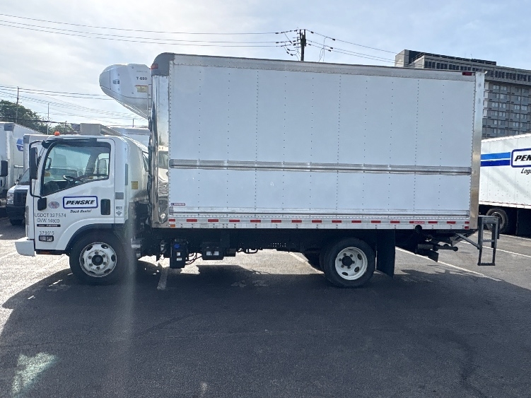 2021 Isuzu NRR in North Bergen, NJ — photo 4