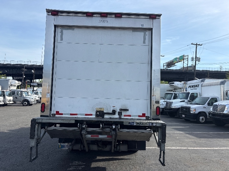 2021 Isuzu NRR in North Bergen, NJ — photo 7