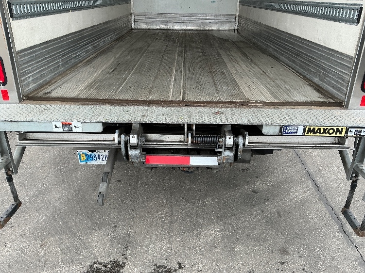 2021 Isuzu NRR in La Porte, IN — photo 10