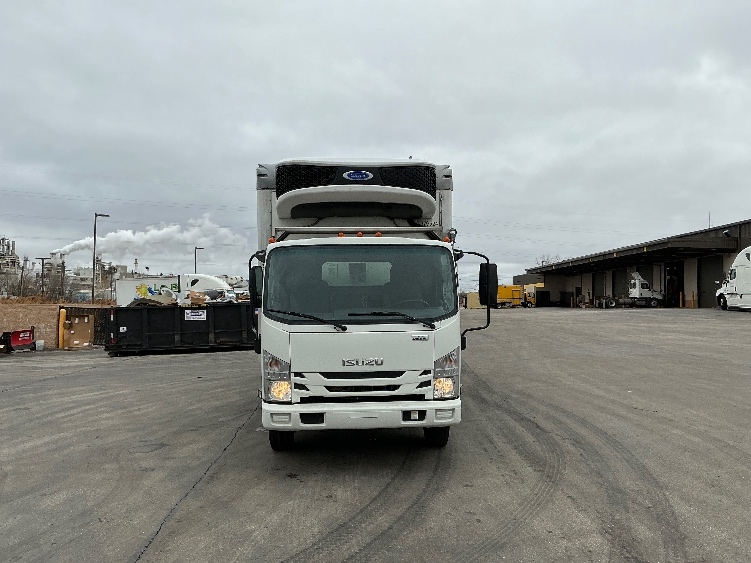 2021 Isuzu NRR in La Porte, IN — photo 2