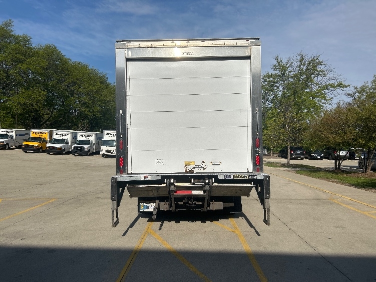 2021 Isuzu NRR in La Porte, IN — photo 7
