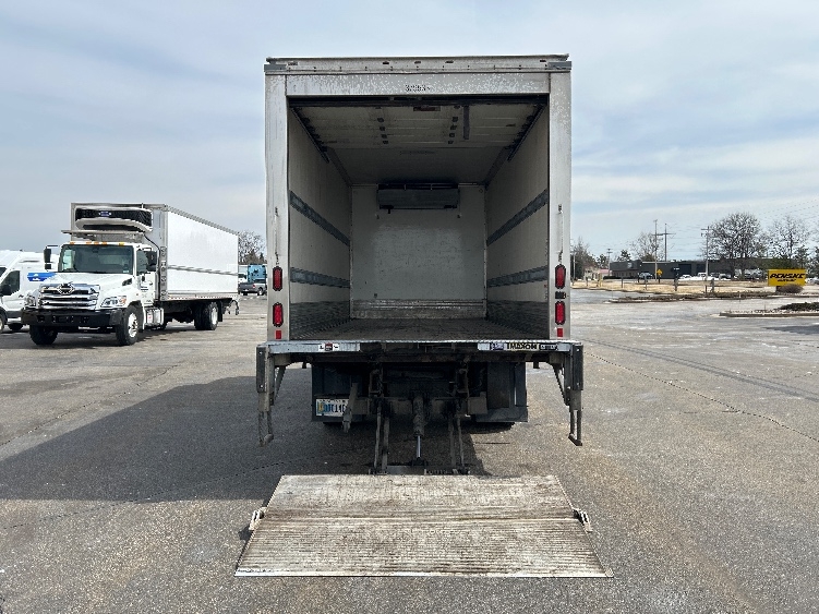 2021 Isuzu NRR in La Porte, IN — photo 9